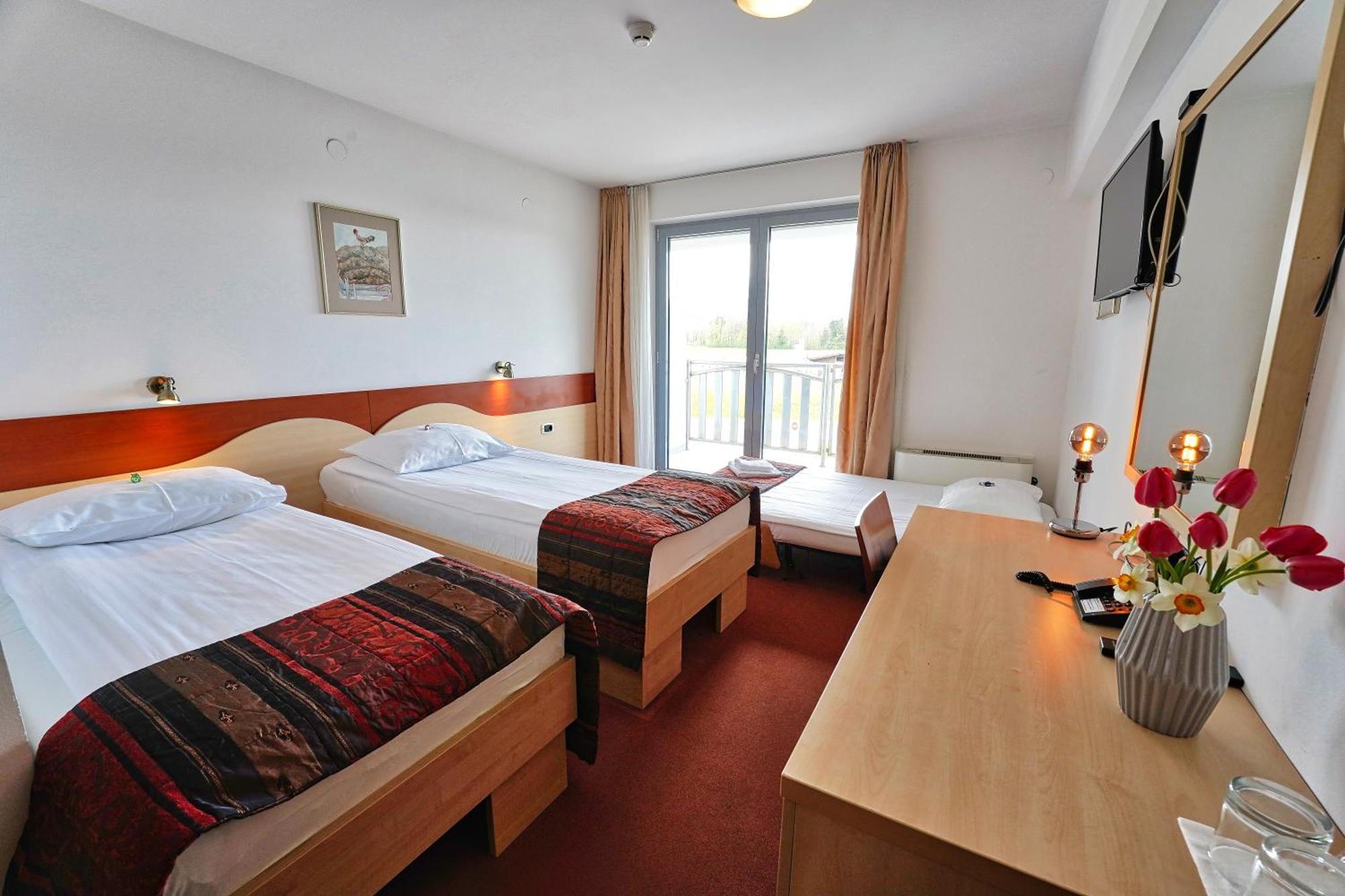 Hotel Krek Superior Lesce  Exterior photo